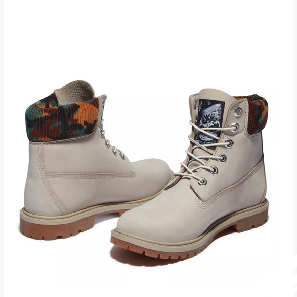 TIMBERLAND WOMEN'S TIMBERLAND® HERITAGE 6-INCH WATERPROOF BOOTS - Picture 5 of 8